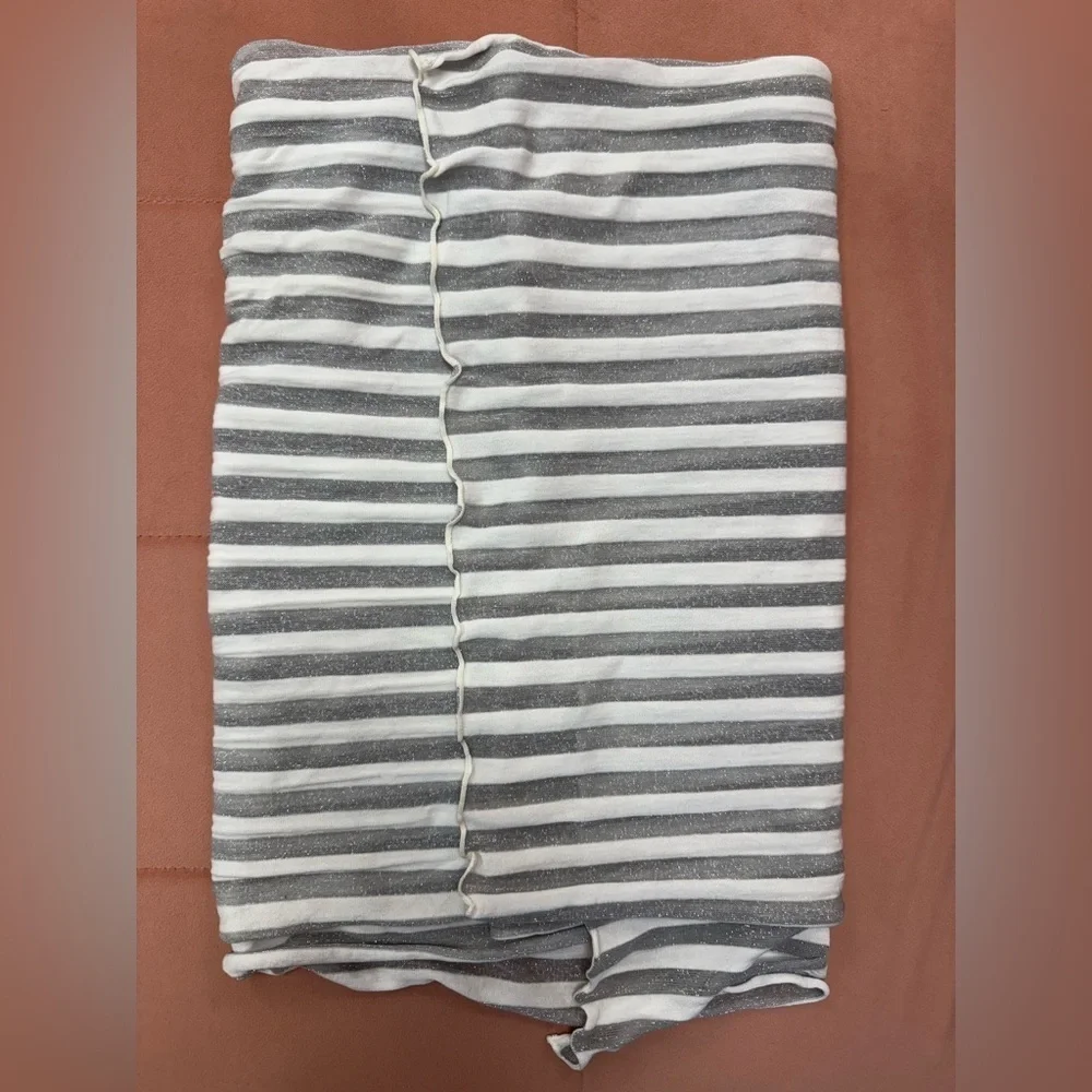 NWOT Victoria’s Secret Vintage Silver & White Scarf
